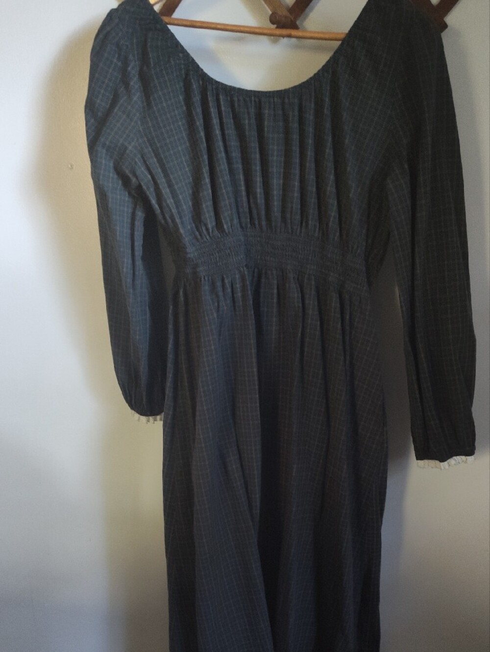 Neuflora Chapel Hill Dress - Picture 4 of 5